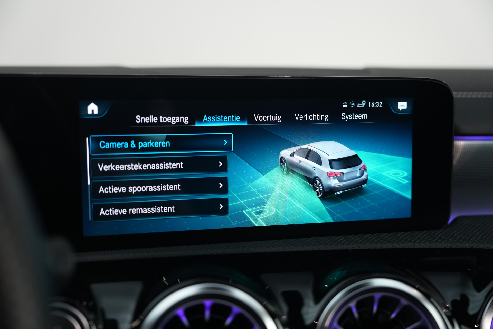 Mercedes-Benz A-Klasse 250 e AMG 48841231-60.jpg | Autocenter Oss