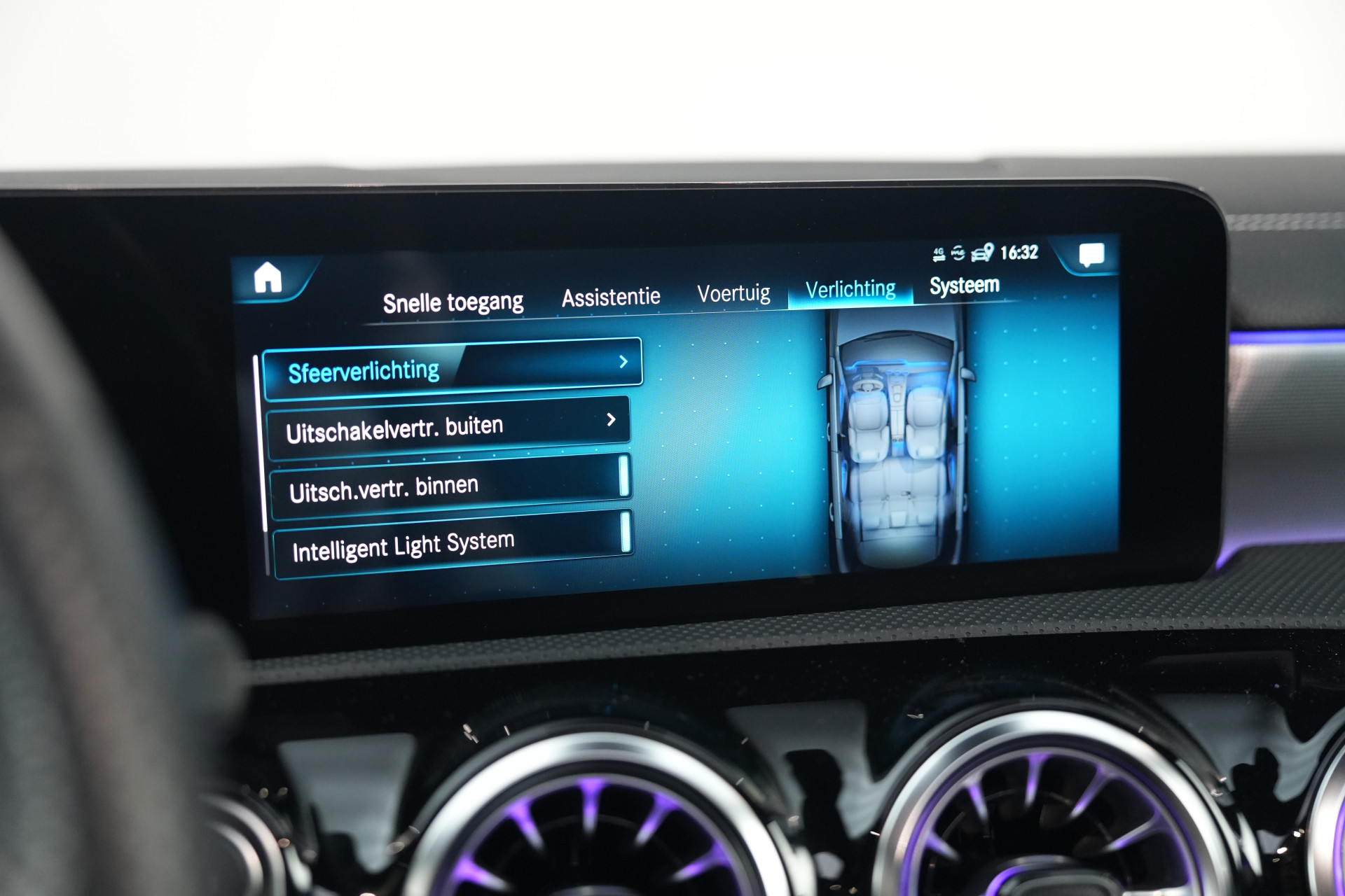 Mercedes-Benz A-Klasse 250 e AMG 48841231-63.jpg | Autocenter Oss