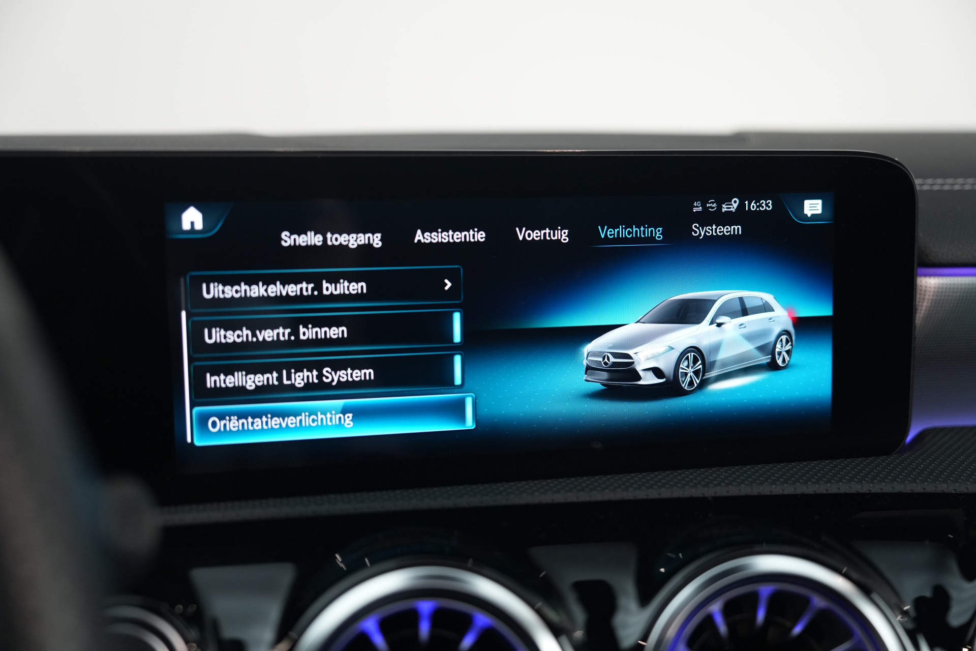 Mercedes-Benz A-Klasse 250 e AMG 48841231-64.jpg | Autocenter Oss