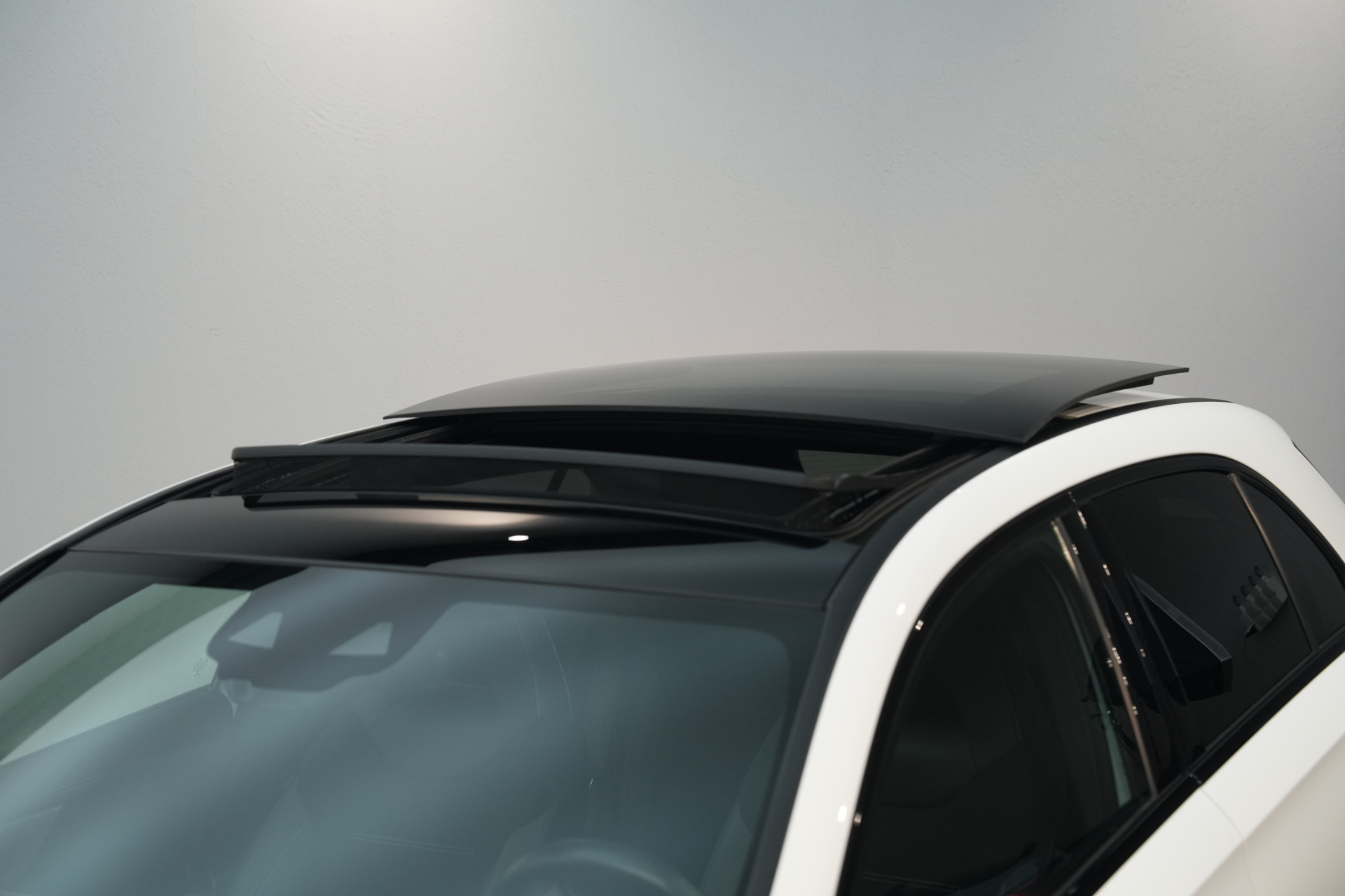 Mercedes-Benz A-Klasse 250 e AMG 48841231-8.jpg | Autocenter Oss