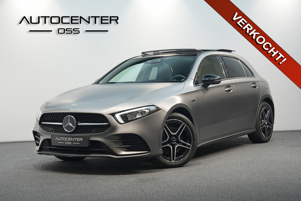Mercedes-Benz A-Klasse 250 e AMG MAGNO MAT 49317247-0.jpg | Autocenter Oss