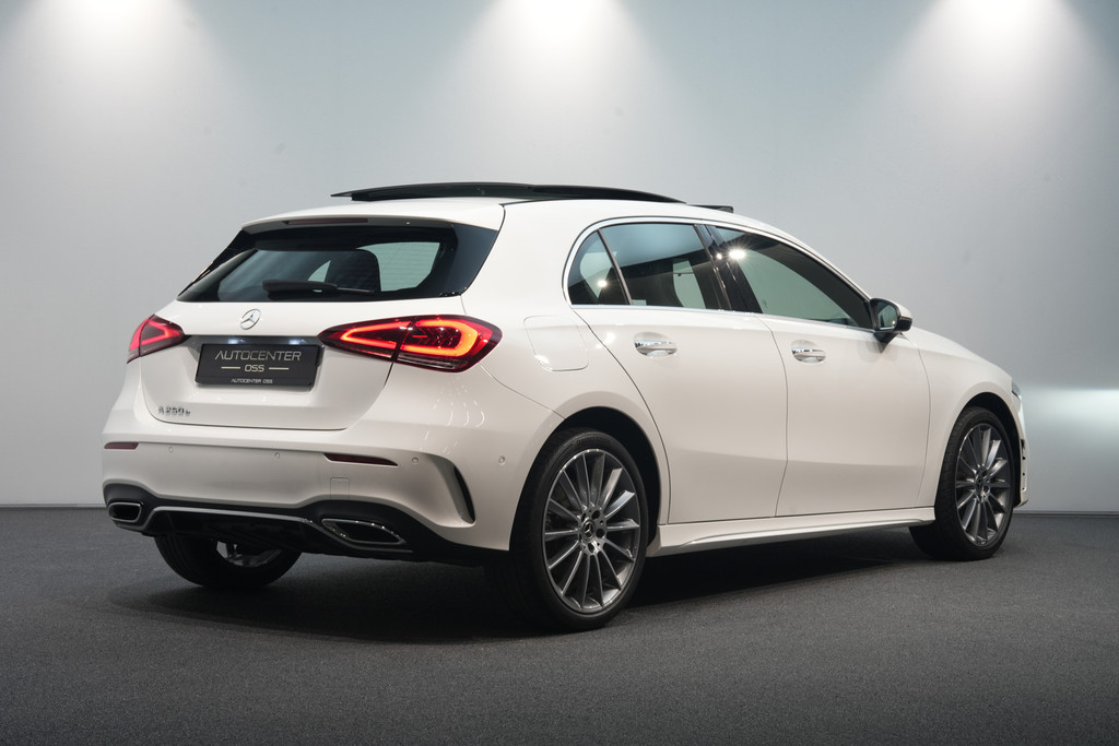 Mercedes-Benz A-Klasse 250 e AMG 51733429-1.jpg | Autocenter Oss