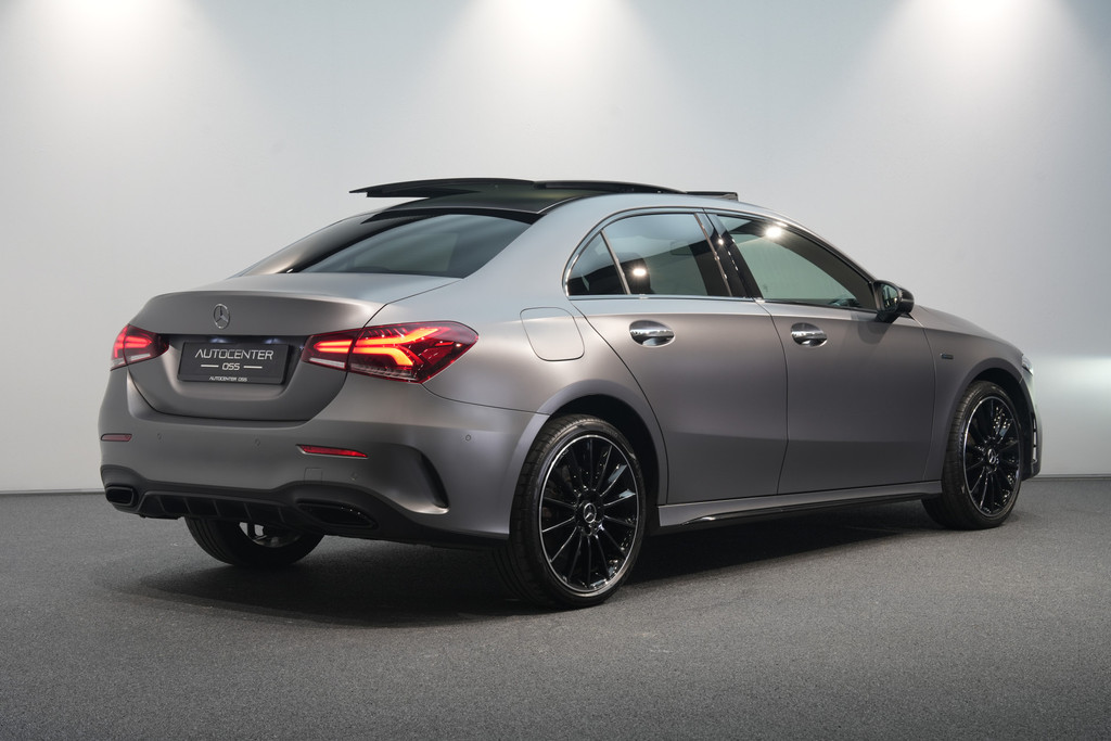 Mercedes-Benz A-Klasse 250 e Limousine AMG MAGNO MAT 52185485-1.jpg | Autocenter Oss