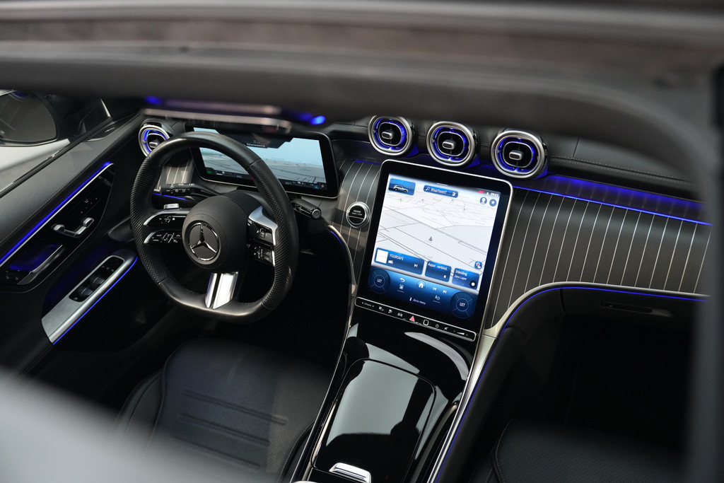 Mercedes-Benz GLC 300e 4MATIC AMG Premium+ 52909350-2.jpg | Autocenter Oss