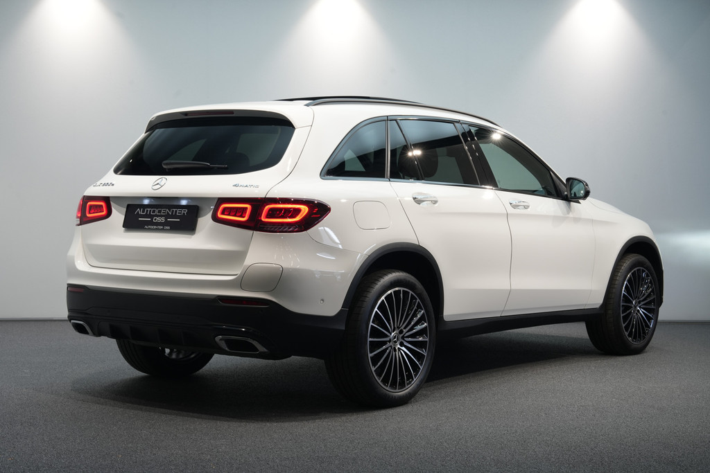 Mercedes-Benz GLC 300e 4MATIC AMG 54175982-1.jpg | Autocenter Oss