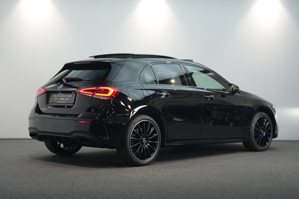 Mercedes-Benz A-Klasse 250 e AMG 56218656-1.jpg | Autocenter Oss