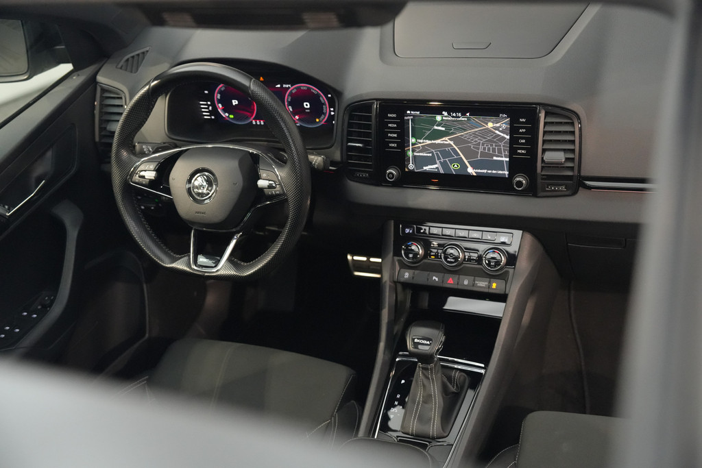 Škoda Karoq 1.5 TSI ACT Sportline 56976354-2.jpg | Autocenter Oss