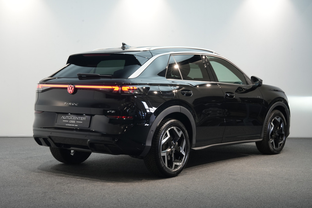 Volkswagen T-Roc 1.5 eTsi DSG R-Line 57443731-1.jpg | Autocenter Oss